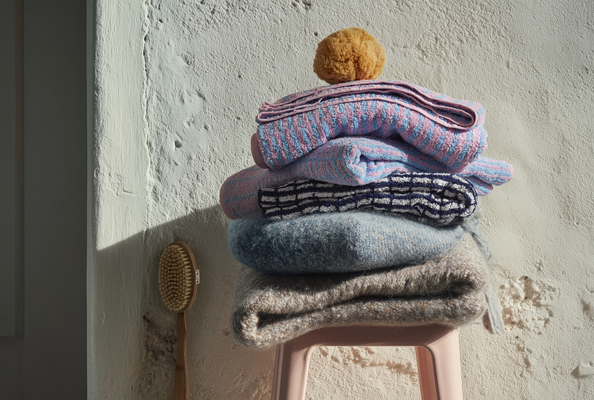 Nuance Brisača, 70 x 140 cm, mornarsko modro-bela