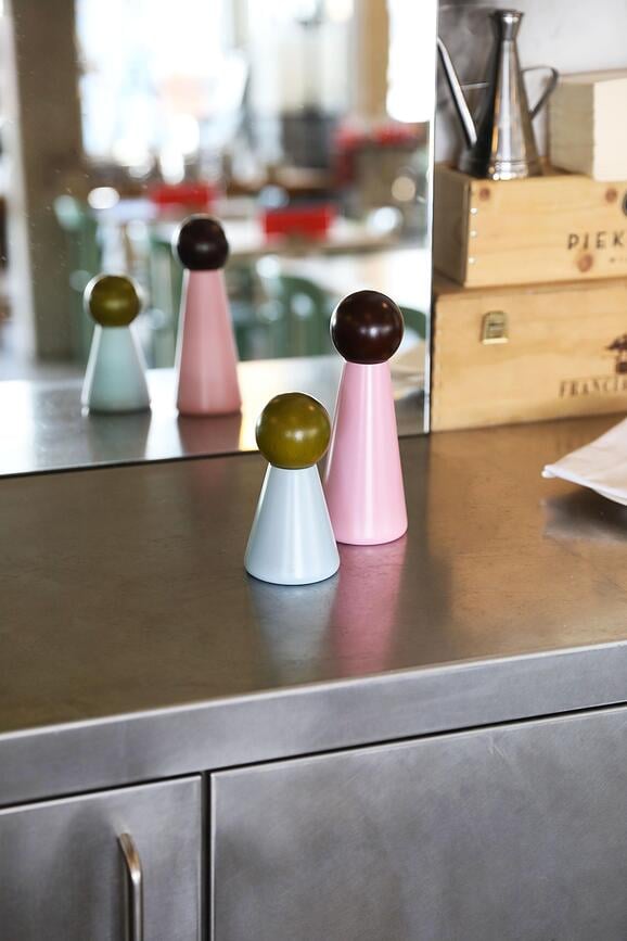 Halma L salt- eller peberkværn, rosa