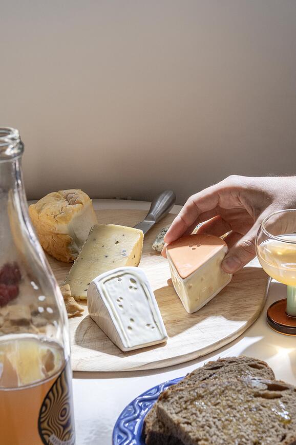 Sāls- un piparnīca &K Cheese