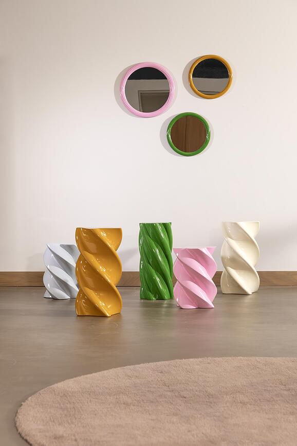 Stolik boczny Marshmallow 54 cm ochra