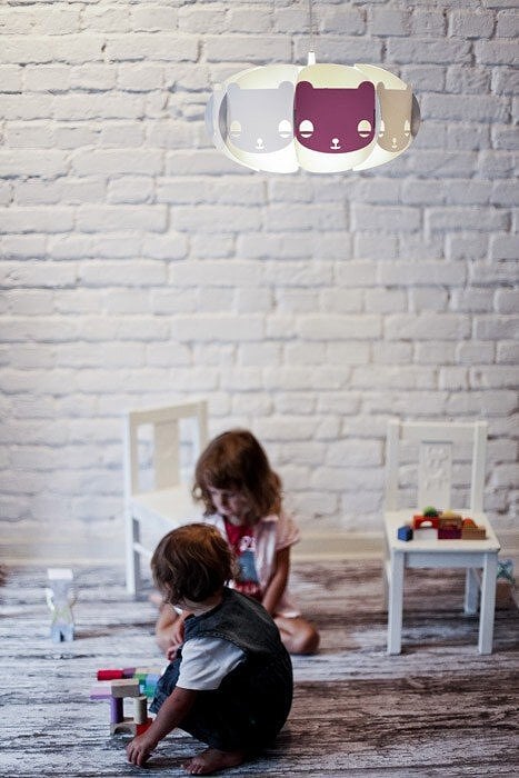 Pantalla Mishka, con diseño de oso lima