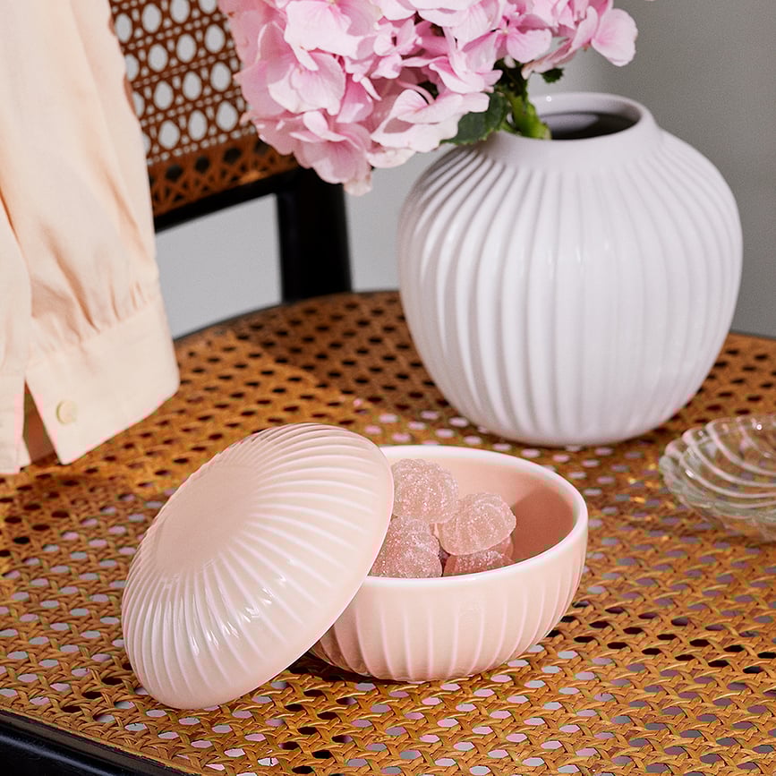 Set de Decoración Hammershøi, Jarrón, Portavelas y 2 Tazas, 4 piezas