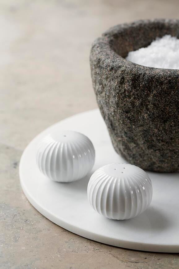 Salero y Pimentero Hammershøi, blancos, Set de 2 piezas