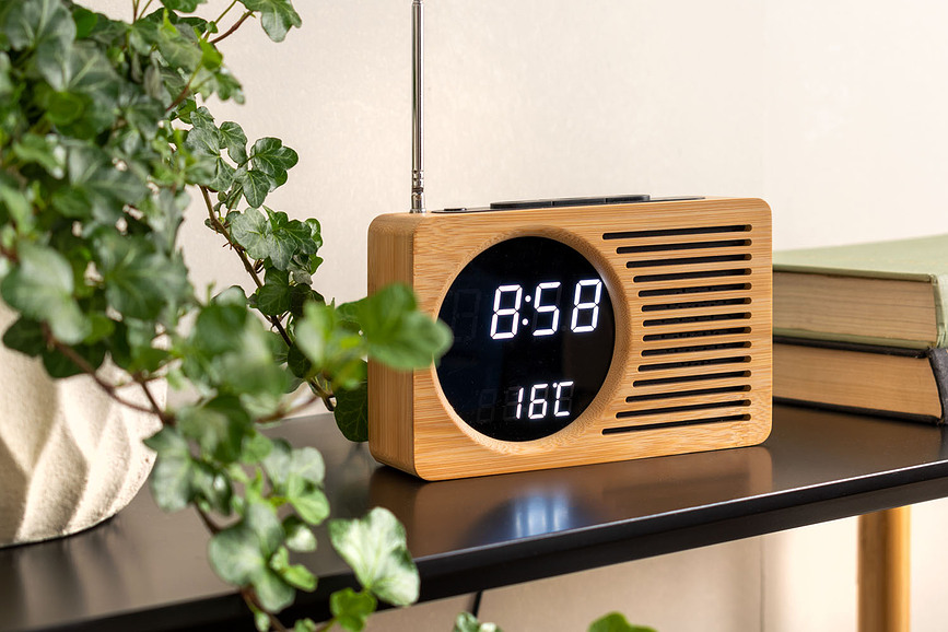 Despertador LED con Radio, estilo retro