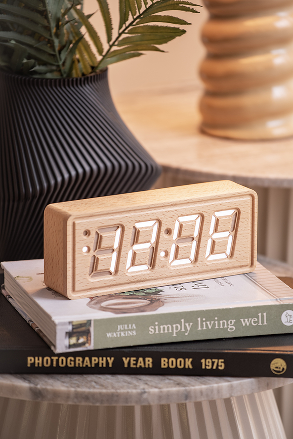 Reloj Despertador de madera maciza, grabado, madera oscura