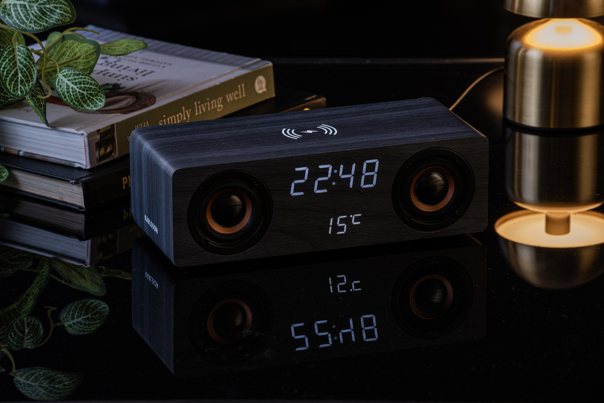 Classic Réveil avec chargeur sans fil et haut-parleur Bluetooth, Radio FM, clair