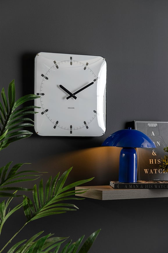 Sucinto Dome Stenska Ura kvadratna, bela