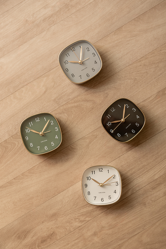 Travel Square Budilka, bela