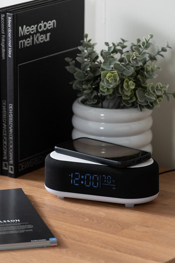 Vouge Budilica s bežičnim punjačem i Bluetooth zvučnikom narančasta