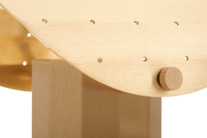 Apolin Stolna Lampa s perforiranim sjenilom 30 cm bijela