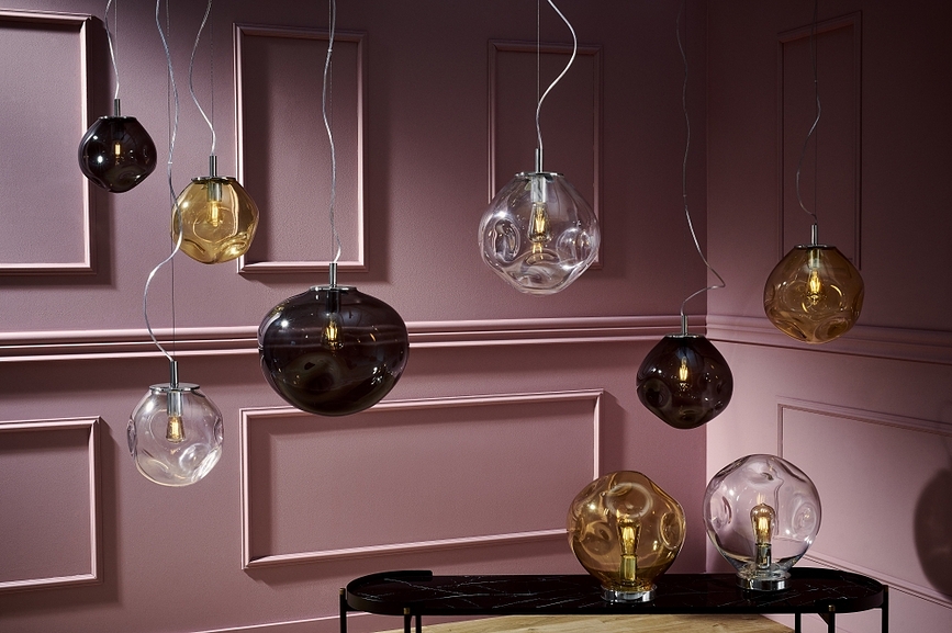 Avia Plafonjera grafitna s crnim nosačem