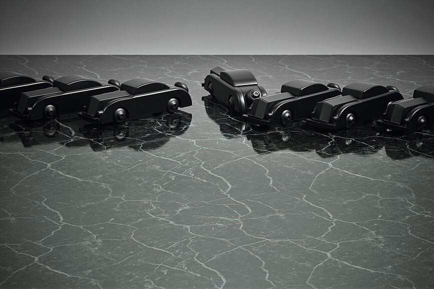 Dekoracija drvena limuzina crna