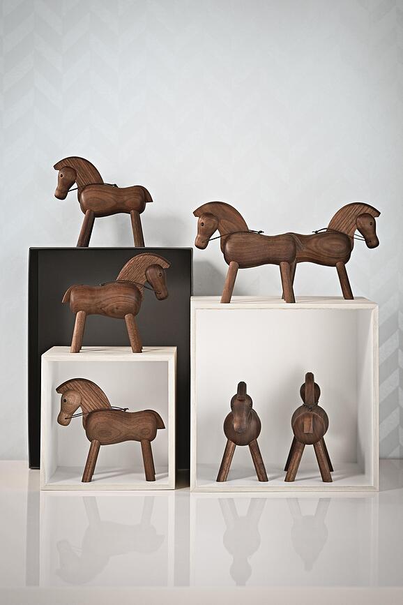 Caballo Decorativo de madera, nogal