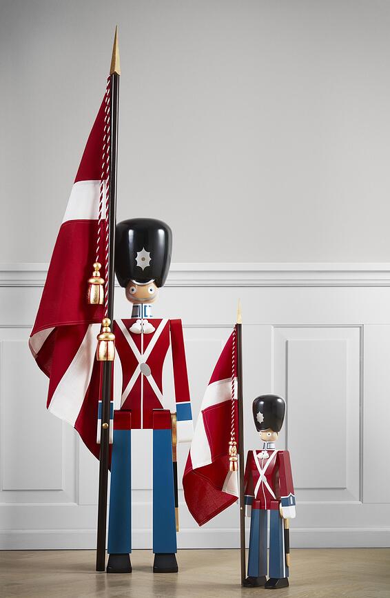 Kay Bojesen Bearer Figurine soldat avec drapeau, 77 cm
