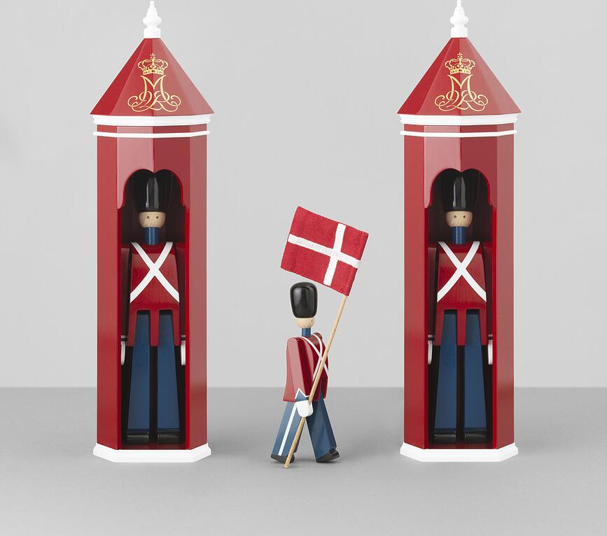 Kay Bojesen Bearer Figurine soldat avec drapeau, 77 cm