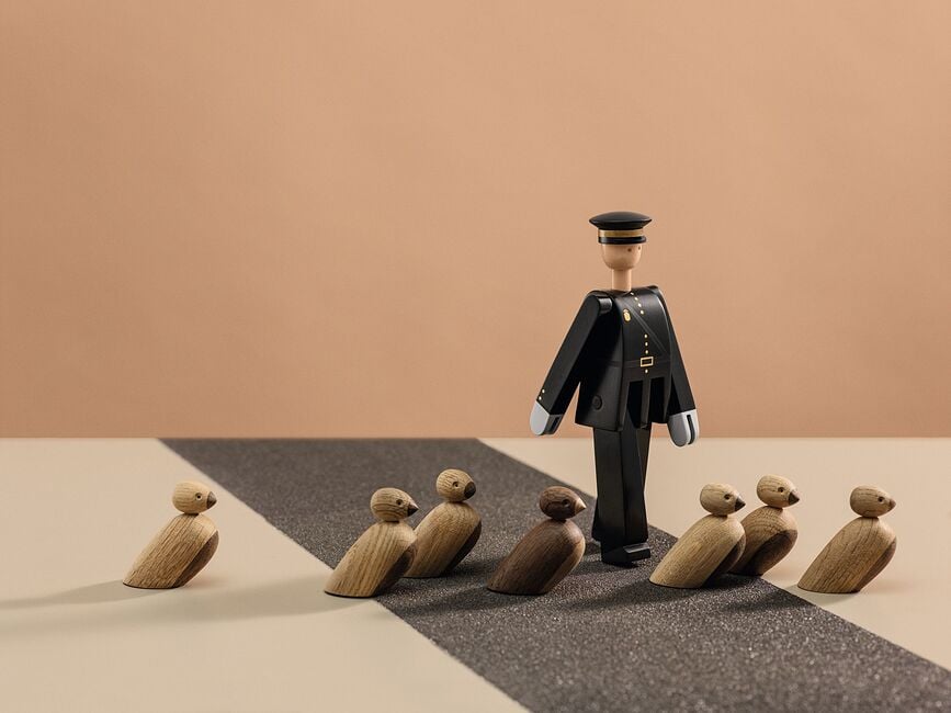 Kay Bojesen Figurica, policist, lesena