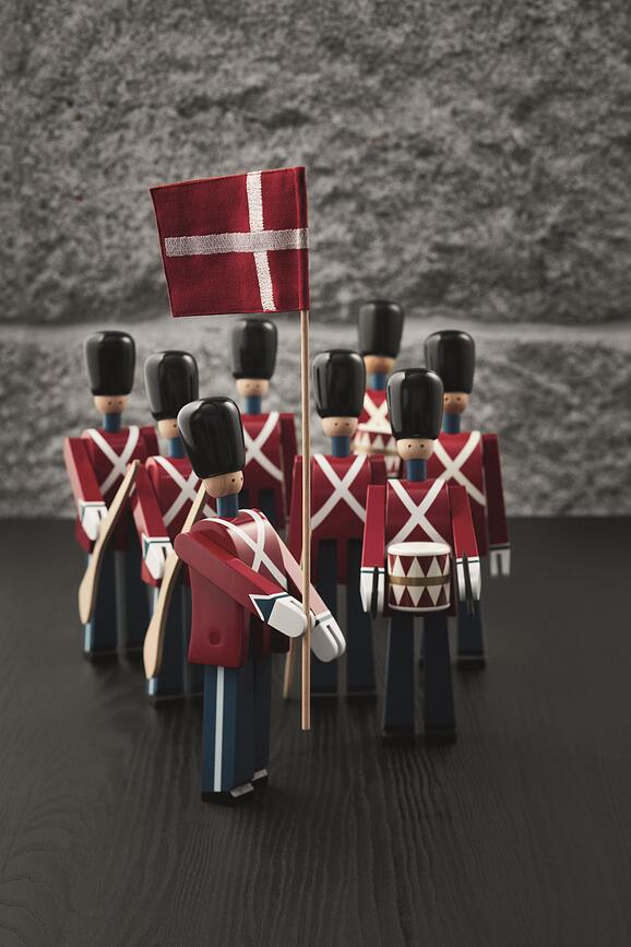 Kay Bojesen Vojak s zastavo, lesen