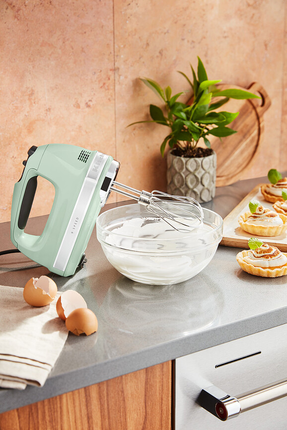 Batidora de Mano KitchenAid, crema