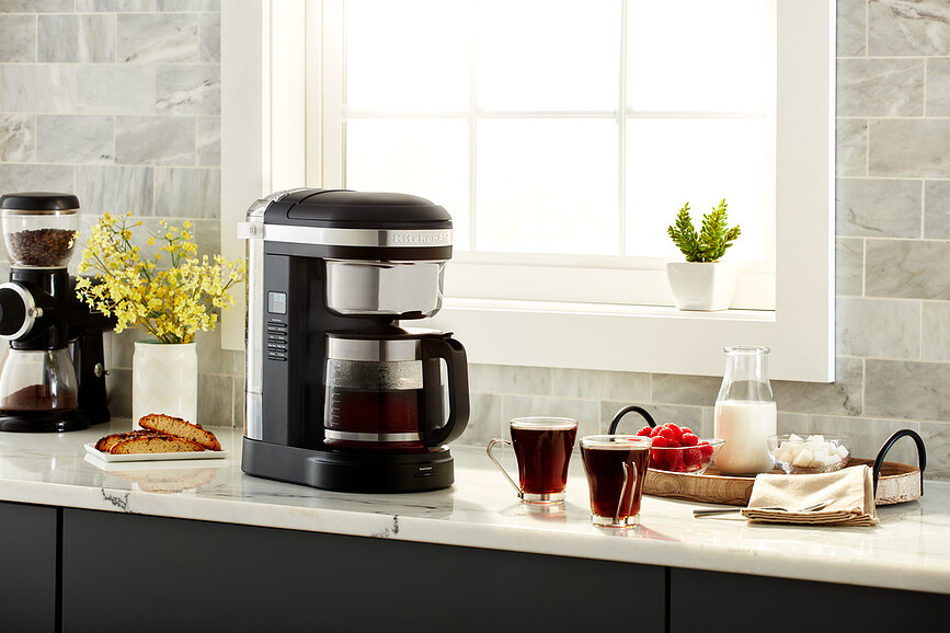 Cafetera de goteo Drip Spiral, crema