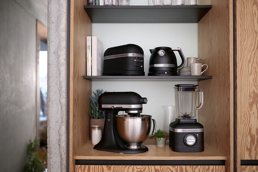 Hervidor eléctrico Artisan, 1,5 L, crema