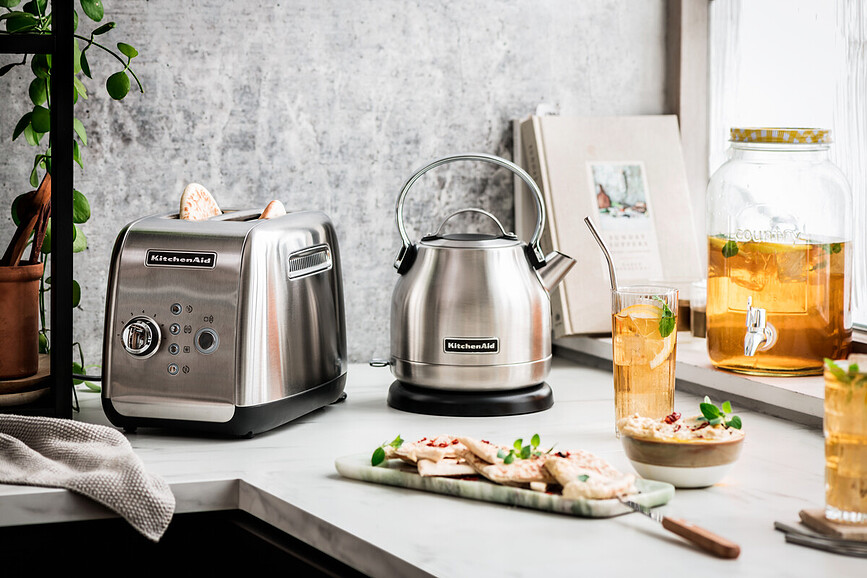 Hervidor eléctrico Stella, crema