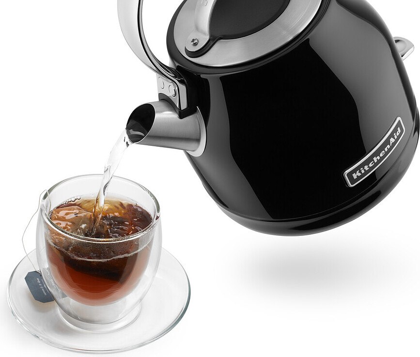 Hervidor eléctrico Stella, crema