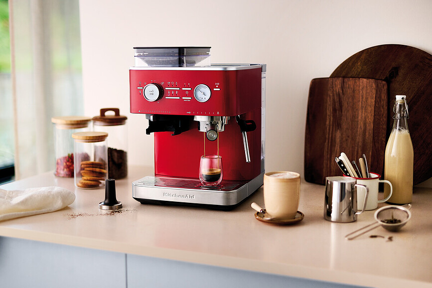 KitchenAid Polavtomatski aparat za kavo, porcelanasto bel