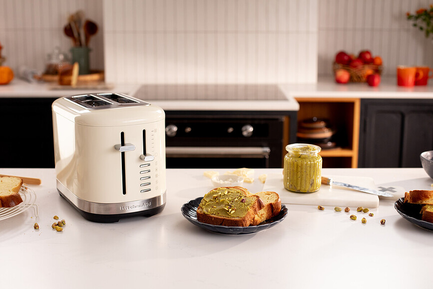 Tostadora de 2 ranuras KitchenAid, crema