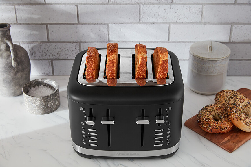 Tostadora de cuatro ranuras KitchenAid, negro mate