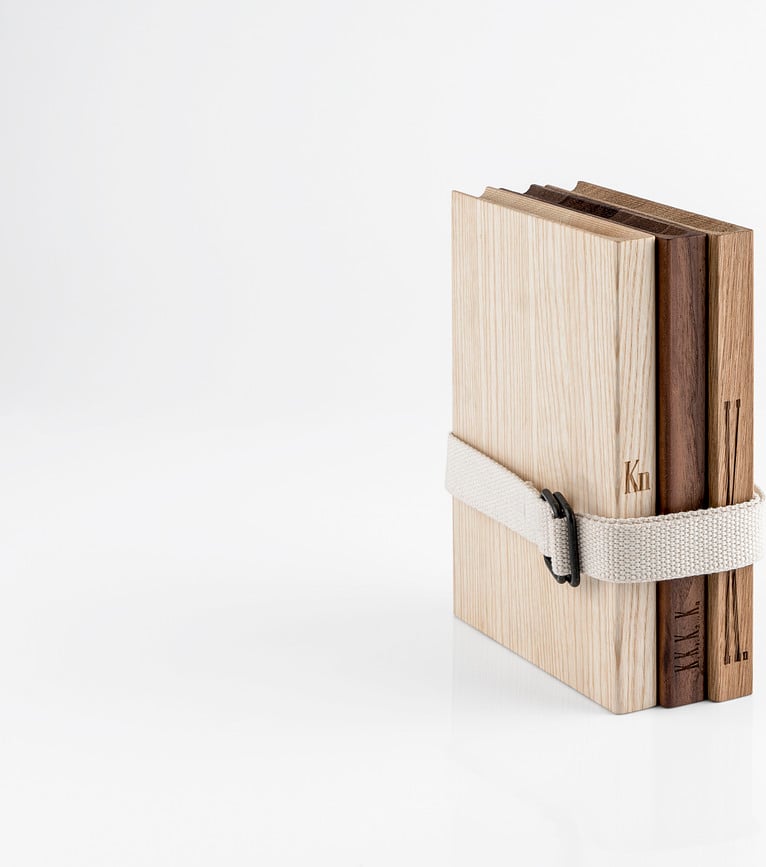Дъска за рязане KN Book 27 x 17,6 cm, дъбово дърво