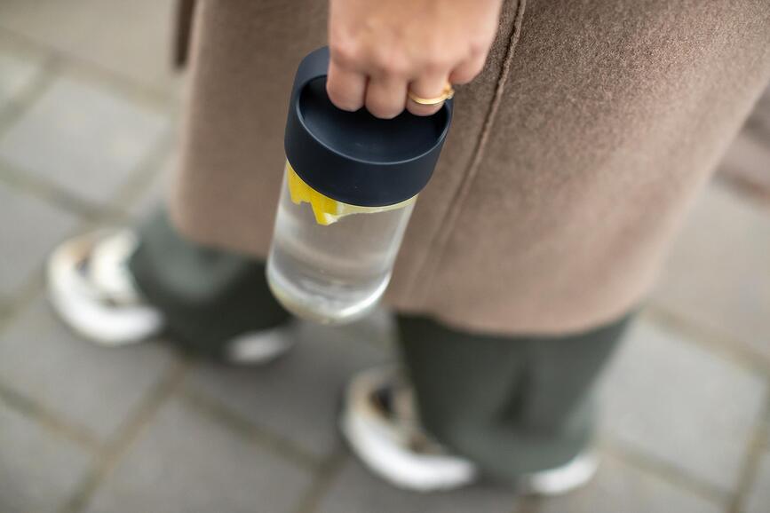 Botella de agua Buddy Organic Nature 500 ml, gris