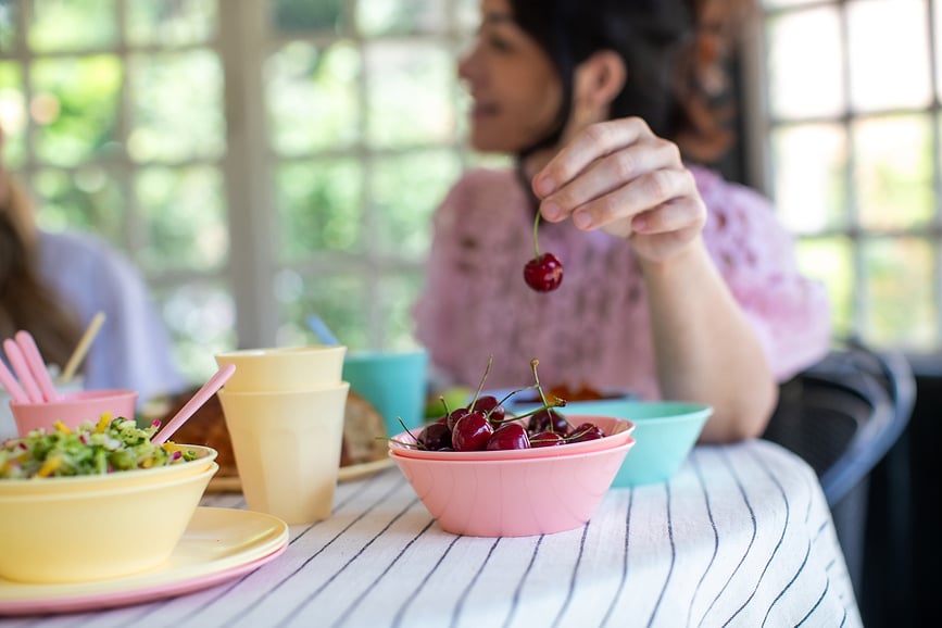 Nora Zdjela S pastelno žuta
