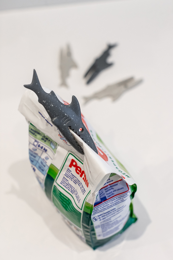 Pinzas para bolsas de alimentos recicladas Sharky, gris y beige, 20 unidades