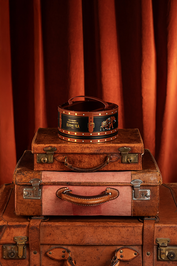 Coffret de thés Kusmi Les voyages extraordinaires, 48 pièces