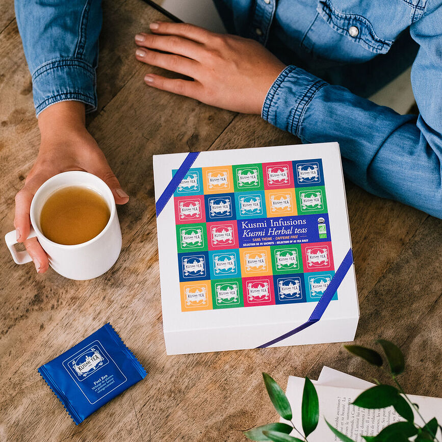 Kusmi Coffret de Thés cadeau, en sachets de mousseline, 45 sachets