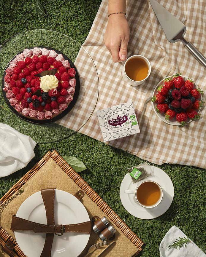 Organic White Berries Thé Blanc Bio, aux baies blanches, en boîte, 90 g