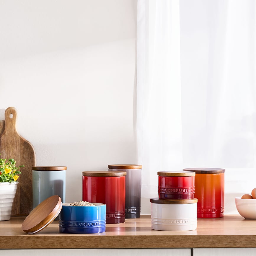 Bote de cocina con tapa de madera Le Creuset, 770 ml, beige