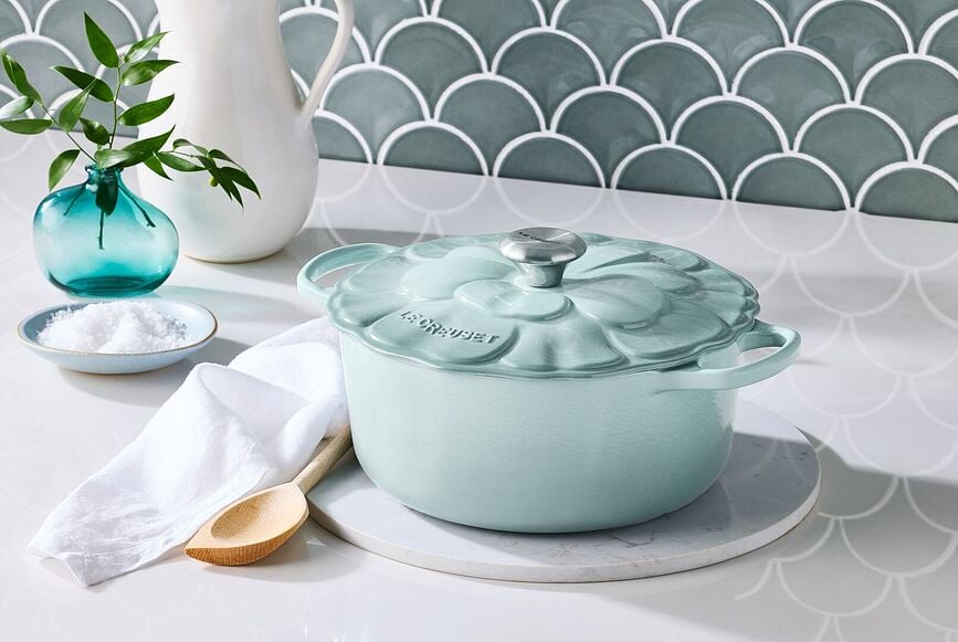 Cocotte Signature Petal 26 cm, blanche