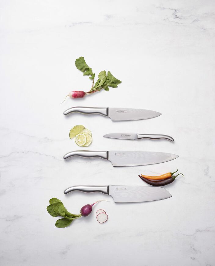Cuchillo Santoku Le Creuset, 18 cm, con mango de acero inoxidable