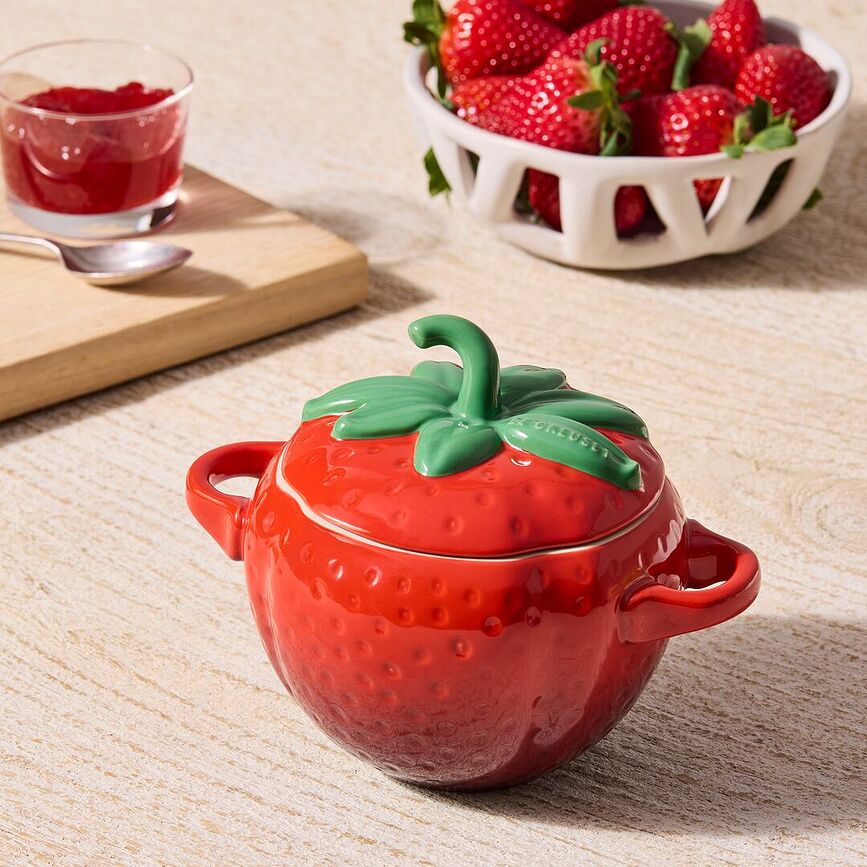 Ємність для запікання та подачі Mini Cocotte полуниця 570 ml