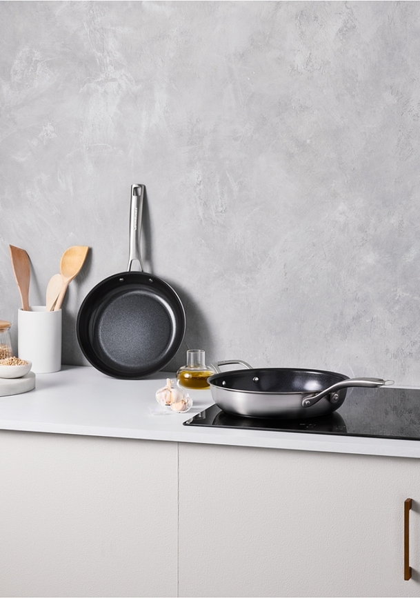 Essential Τηγάνια 3 στρώσεων, ανοξείδωτα, 24 cm + 28 cm, 2 τμχ