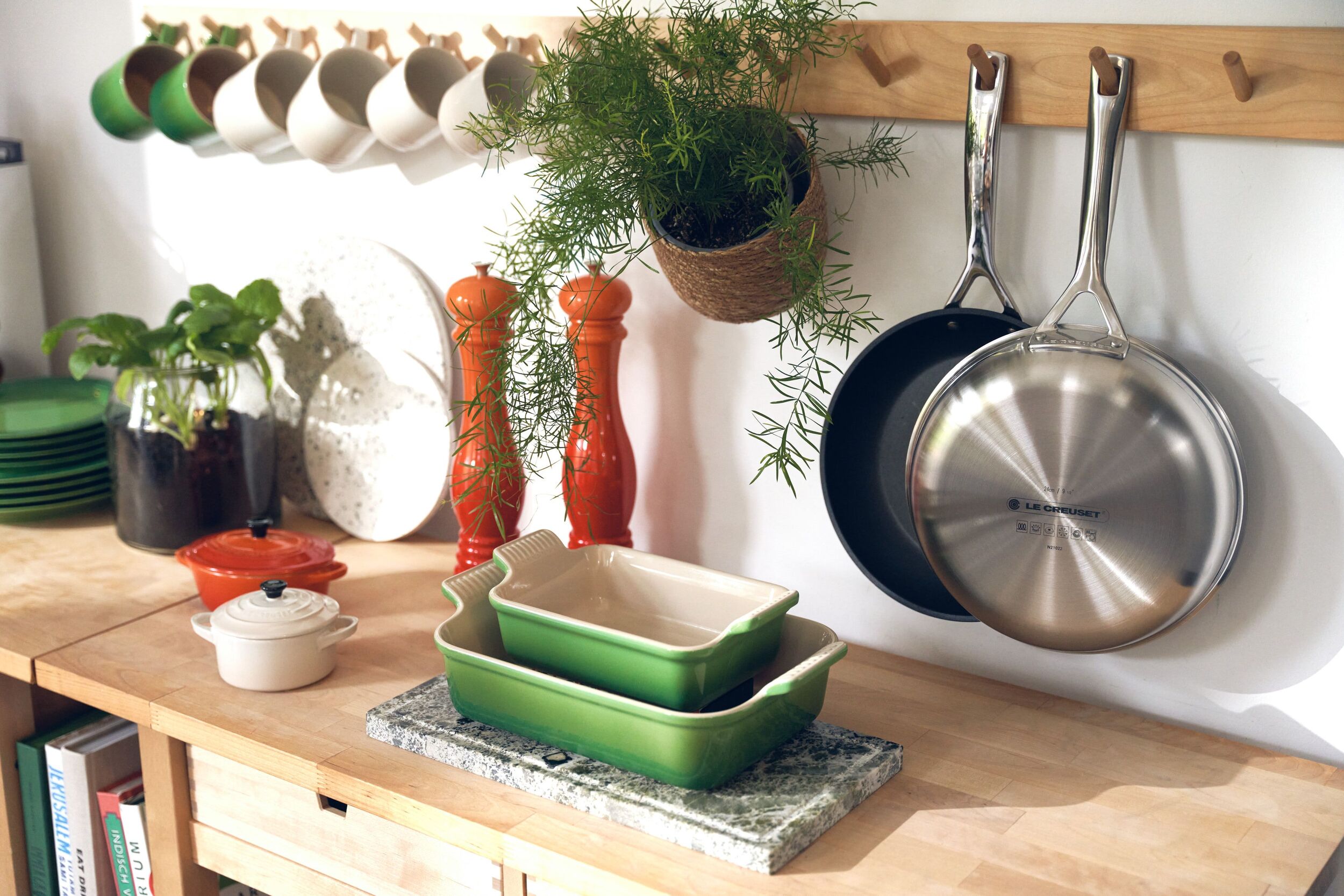 Le Creuset Home, Cookware, Bakeware, Pots, Pans, Skillet, Kitchen & Bar  Tools