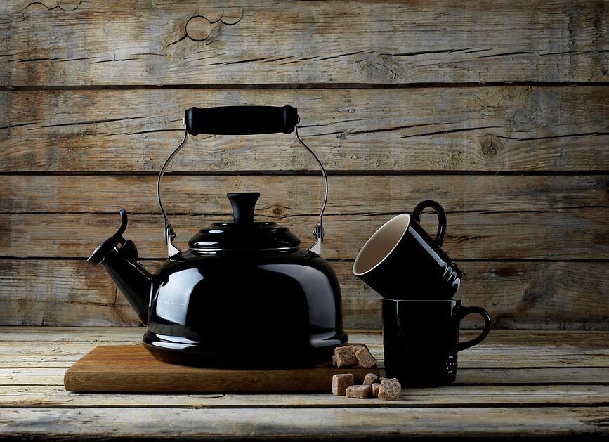 Tetera Le Creuset, 2,1 L, borgoña