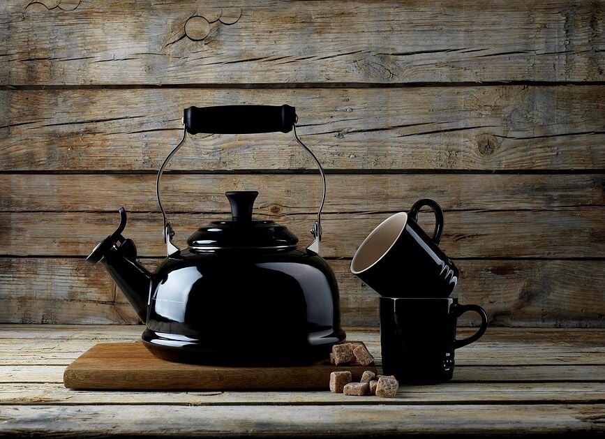 Le Creuset Čajnik 2,1 l bordo