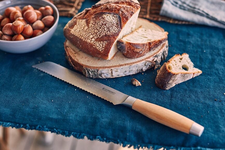 Le Creuset Couteau à Pain 20 cm, manche en bois