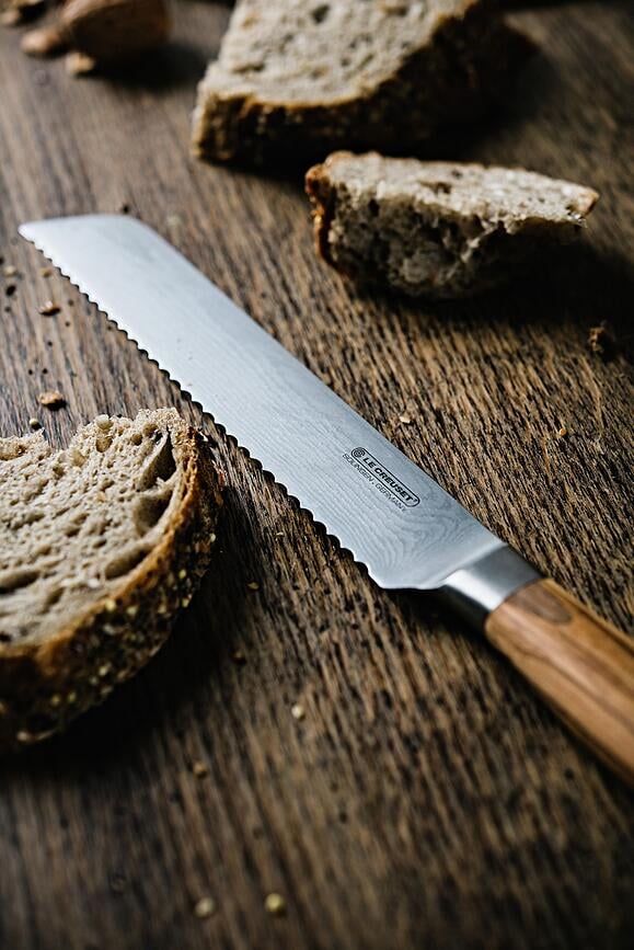 Le Creuset Couteau à Pain 20 cm, manche en bois