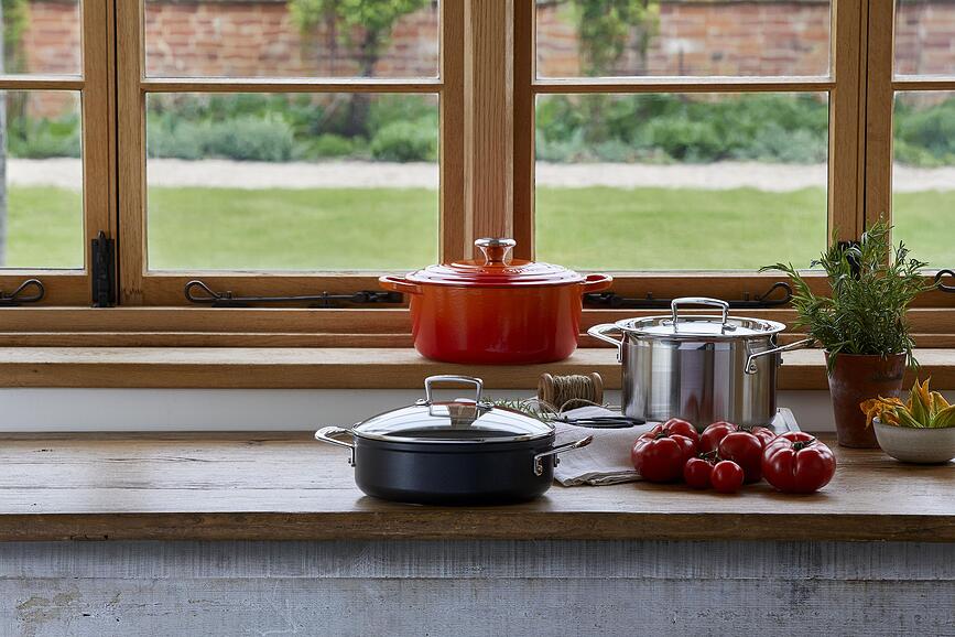Le Creuset gryde 28 cm aluminium non-stick med håndtag