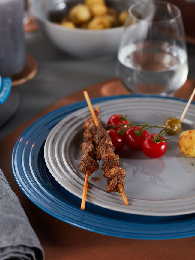 Le Creuset Krožnik za glavno jed, 27 cm, sončno rumen