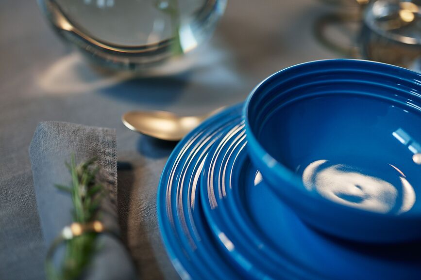 Le Creuset Krožnik za glavno jed, 27 cm, sončno rumen