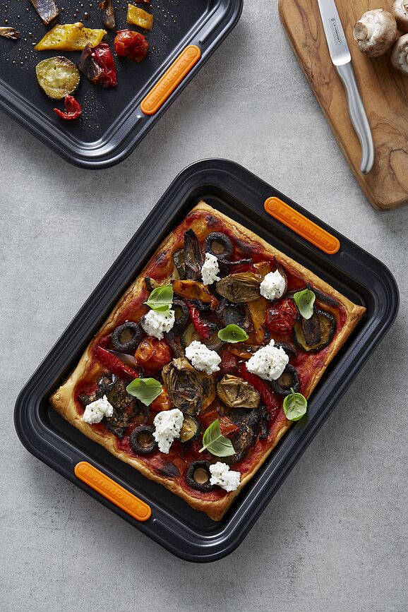 Le Creuset II Pekač uski neprijanjajući 30 cm